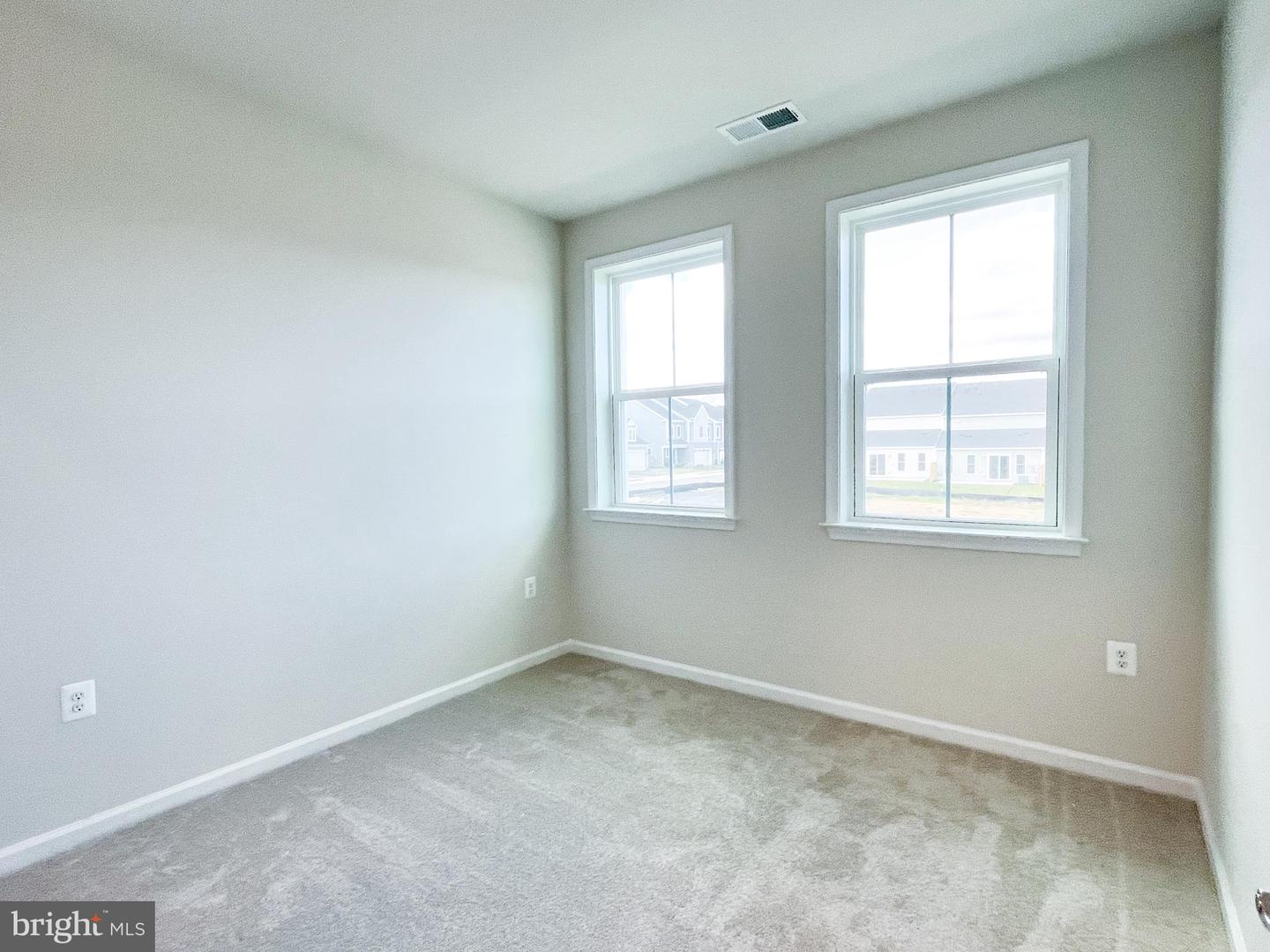 106 Heirloom Way Property Photo 10