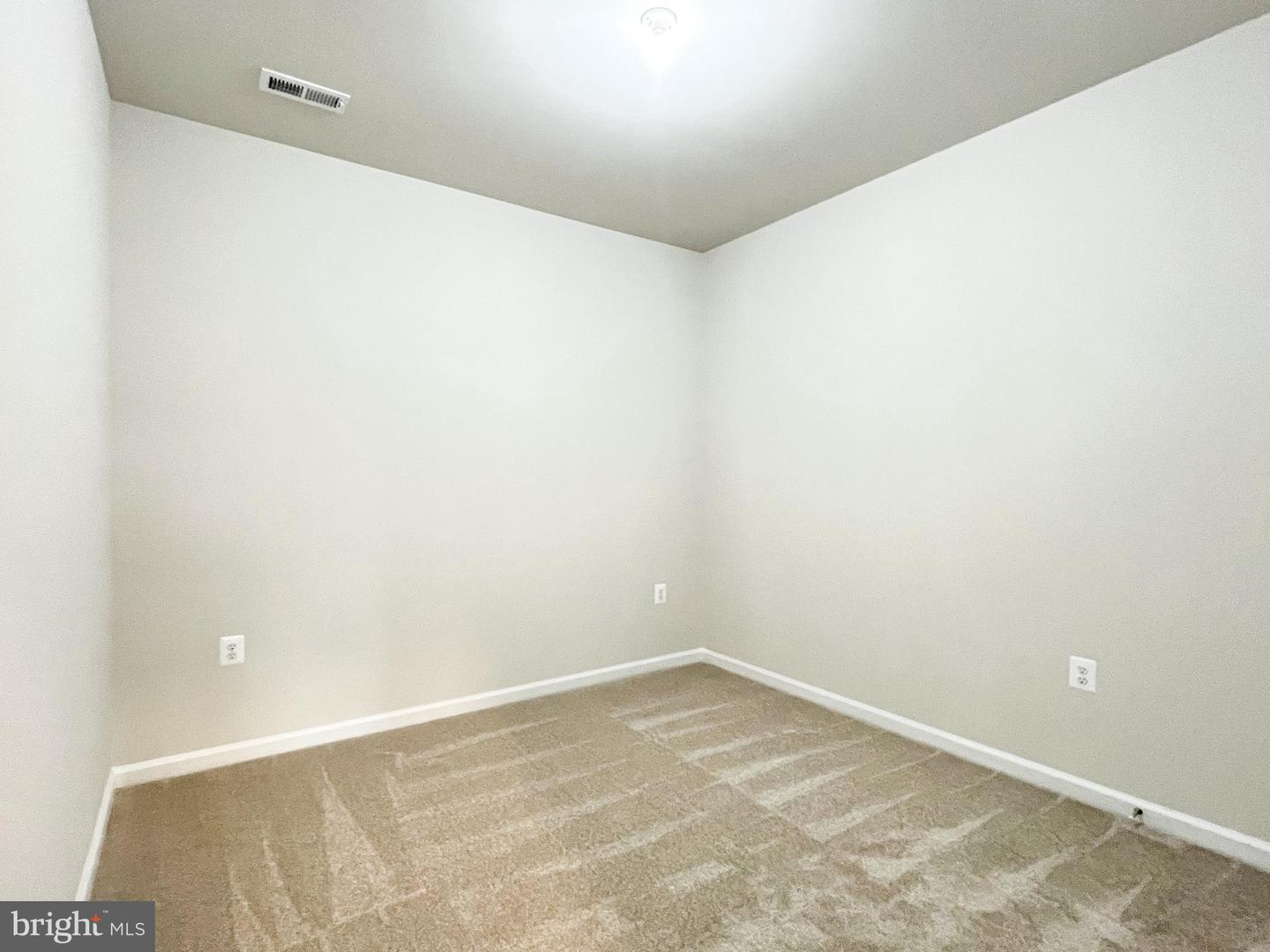 106 Heirloom Way Property Photo 13