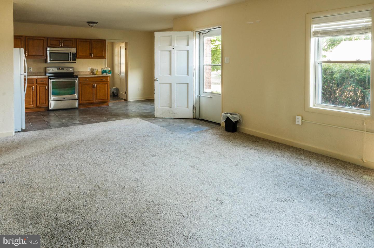 108 Martin Dr Property Photo 8