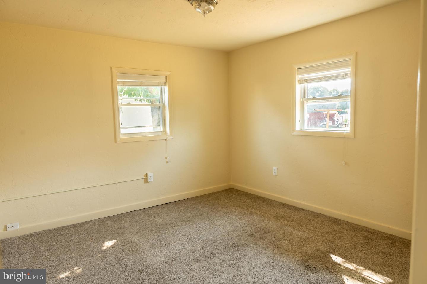 108 Martin Dr Property Photo 18