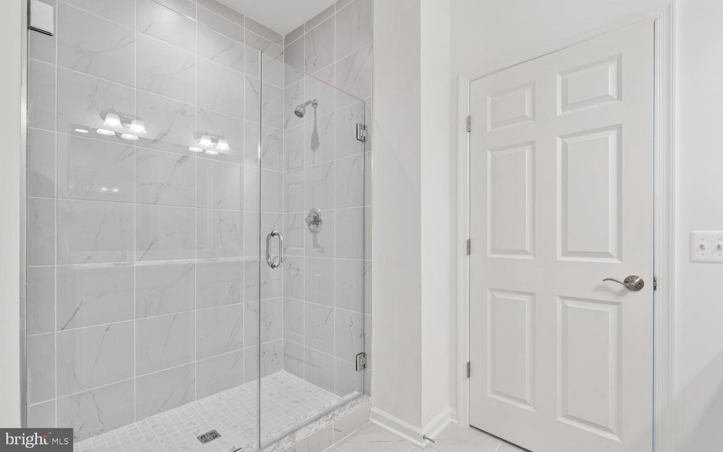 103 Castaway Pl Property Photo 16