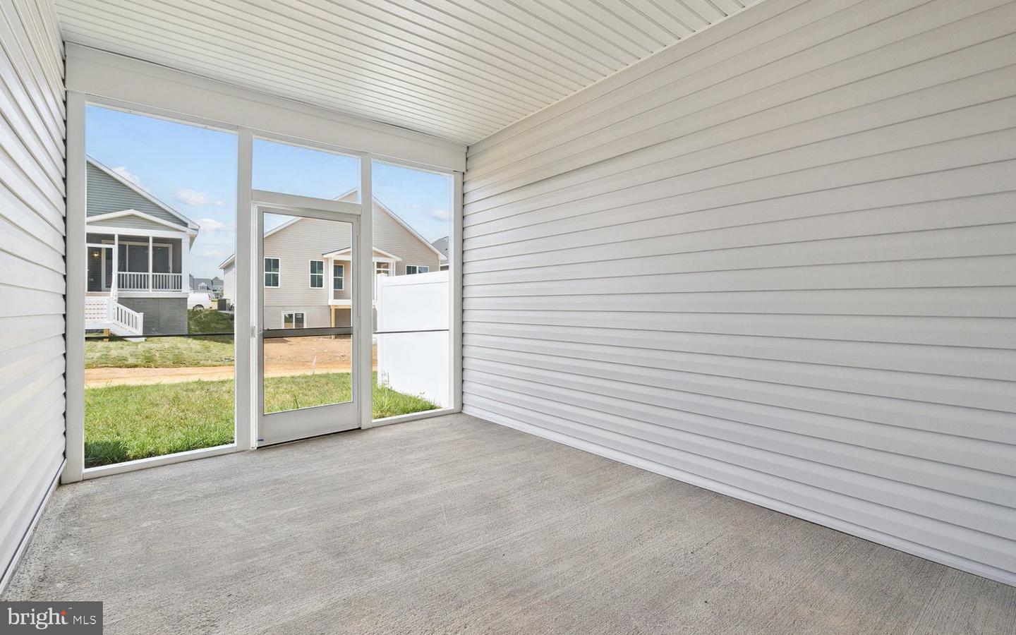 103 Castaway Pl Property Photo 24