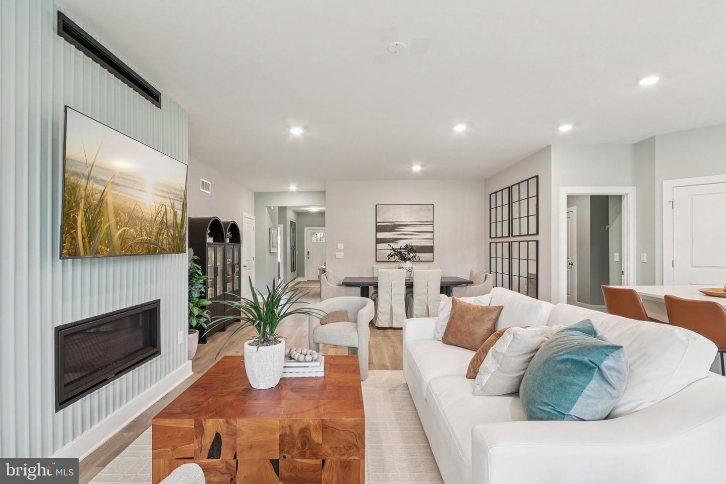 111 Hydrangea Way Property Photo 8