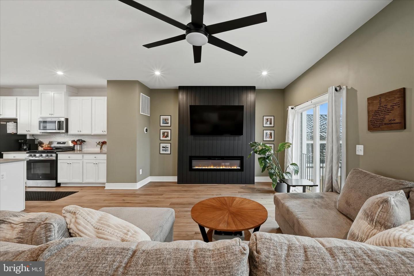 124 Checkerspot Way Property Photo 11