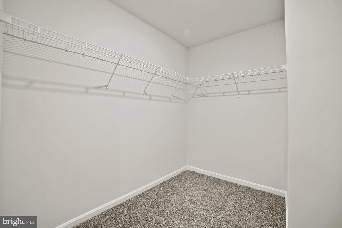 136 Wappinger Ter Property Photo 17