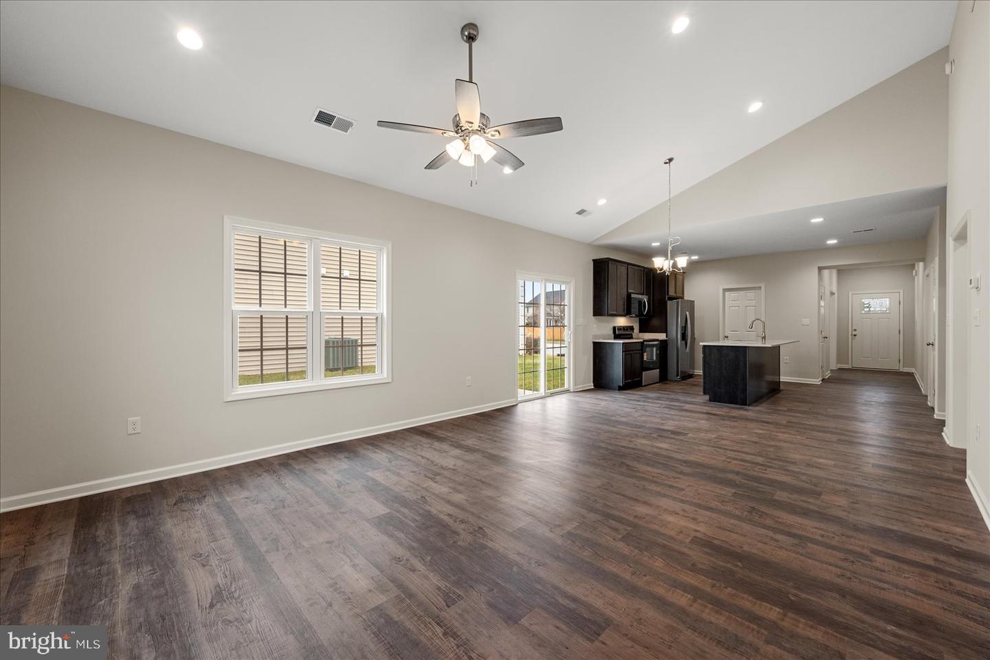 253 Rossmann Blvd Property Photo 1