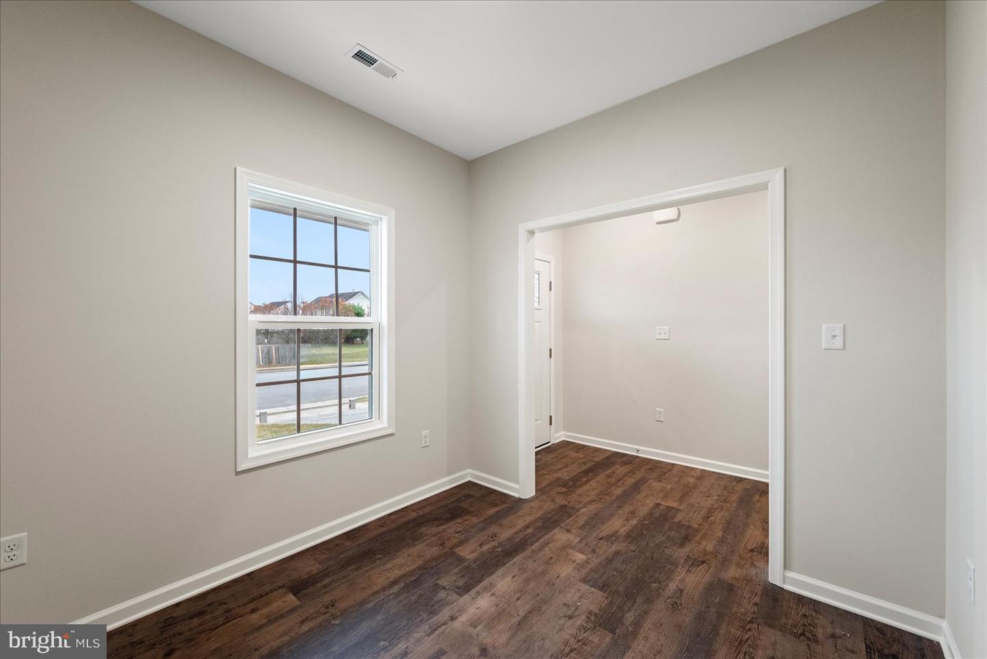 253 Rossmann Blvd Property Photo 12