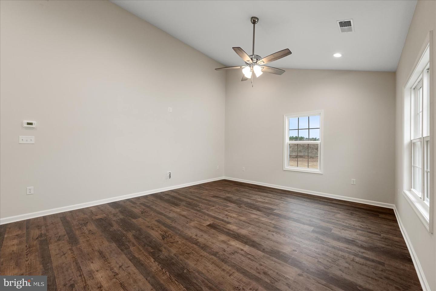 253 Rossmann Blvd Property Photo 14