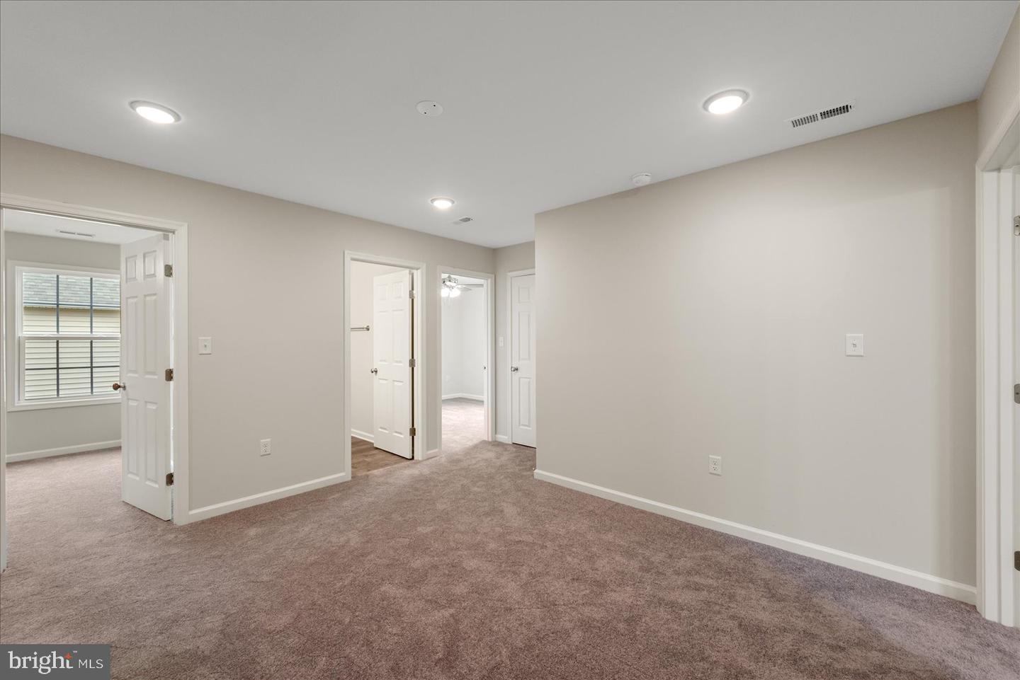 253 Rossmann Blvd Property Photo 30