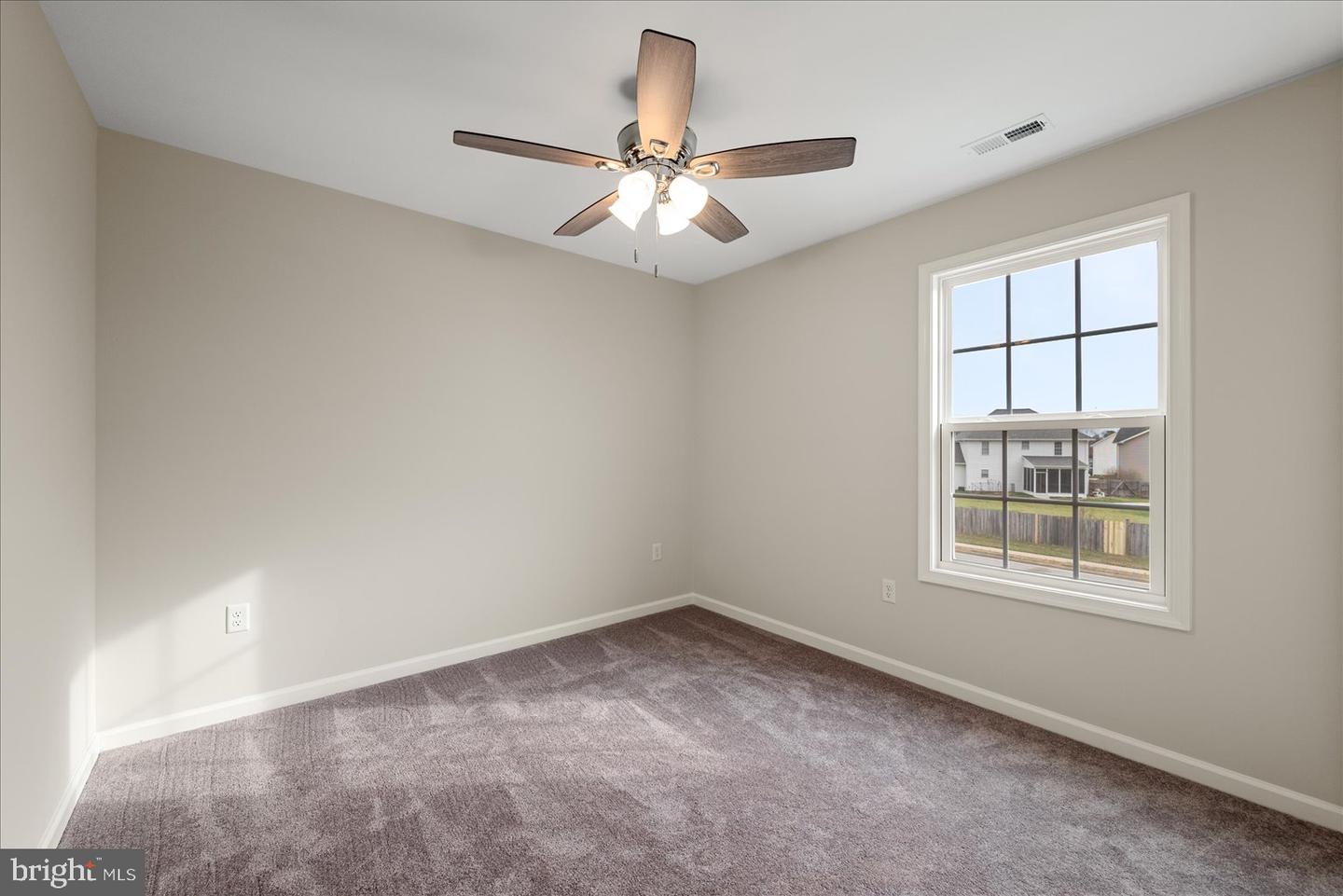 253 Rossmann Blvd Property Photo 33