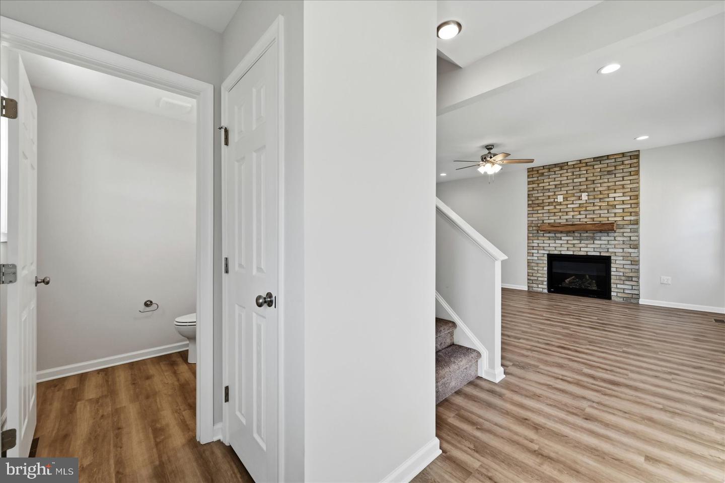 251 Rossmann Blvd Property Photo 16