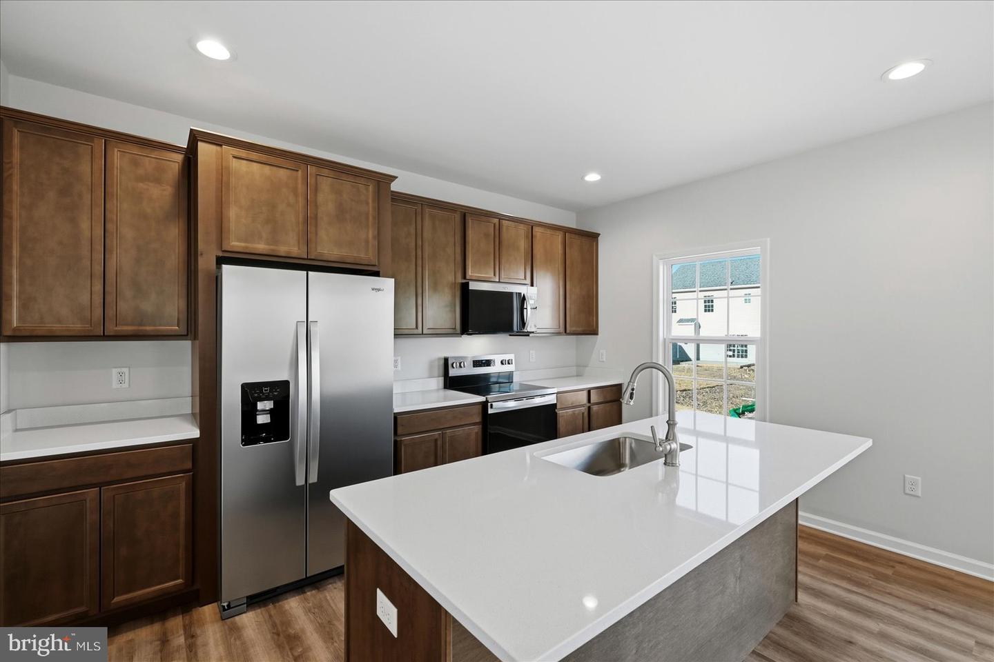 251 Rossmann Blvd Property Photo 29