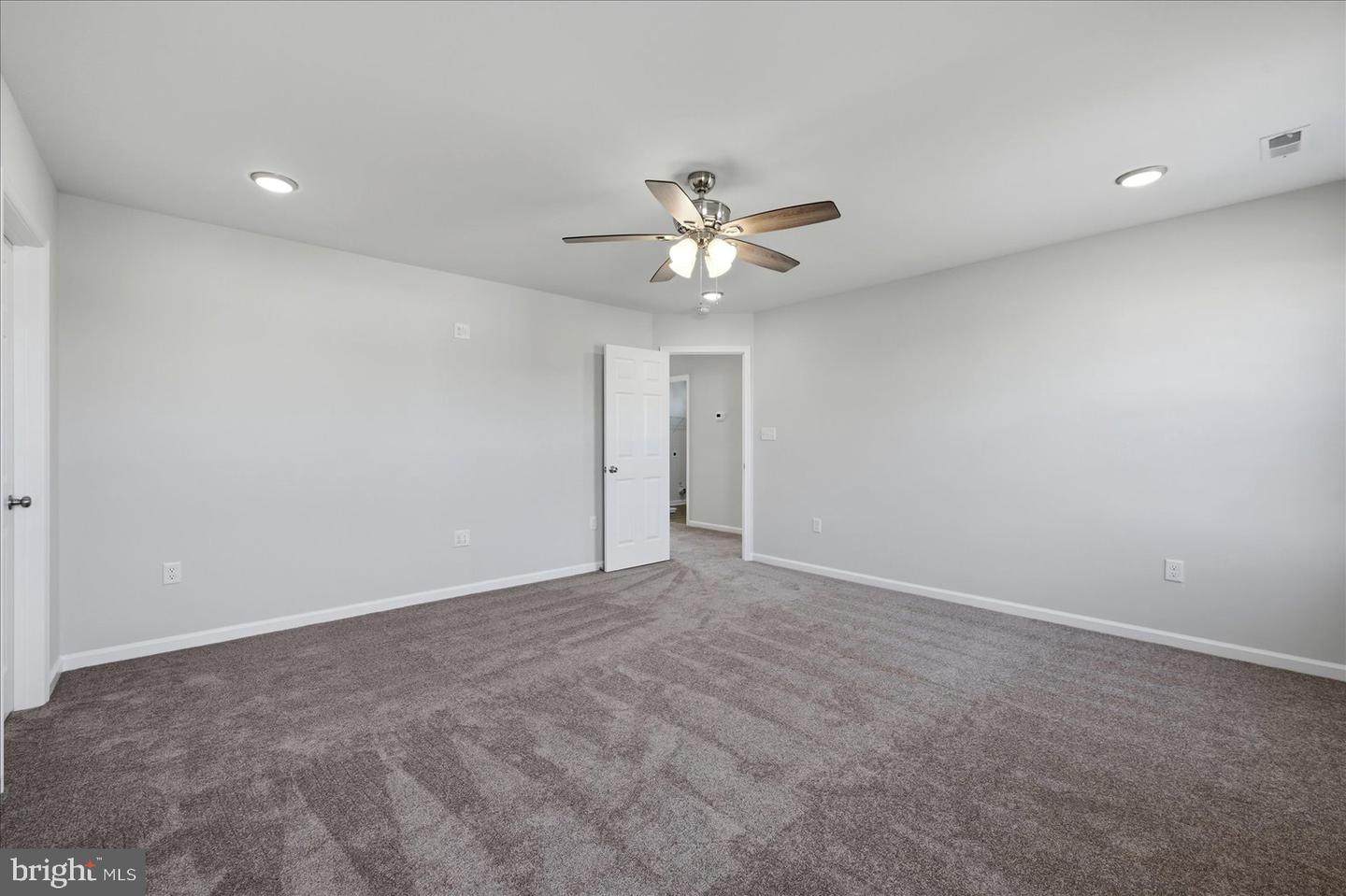 251 Rossmann Blvd Property Photo 35