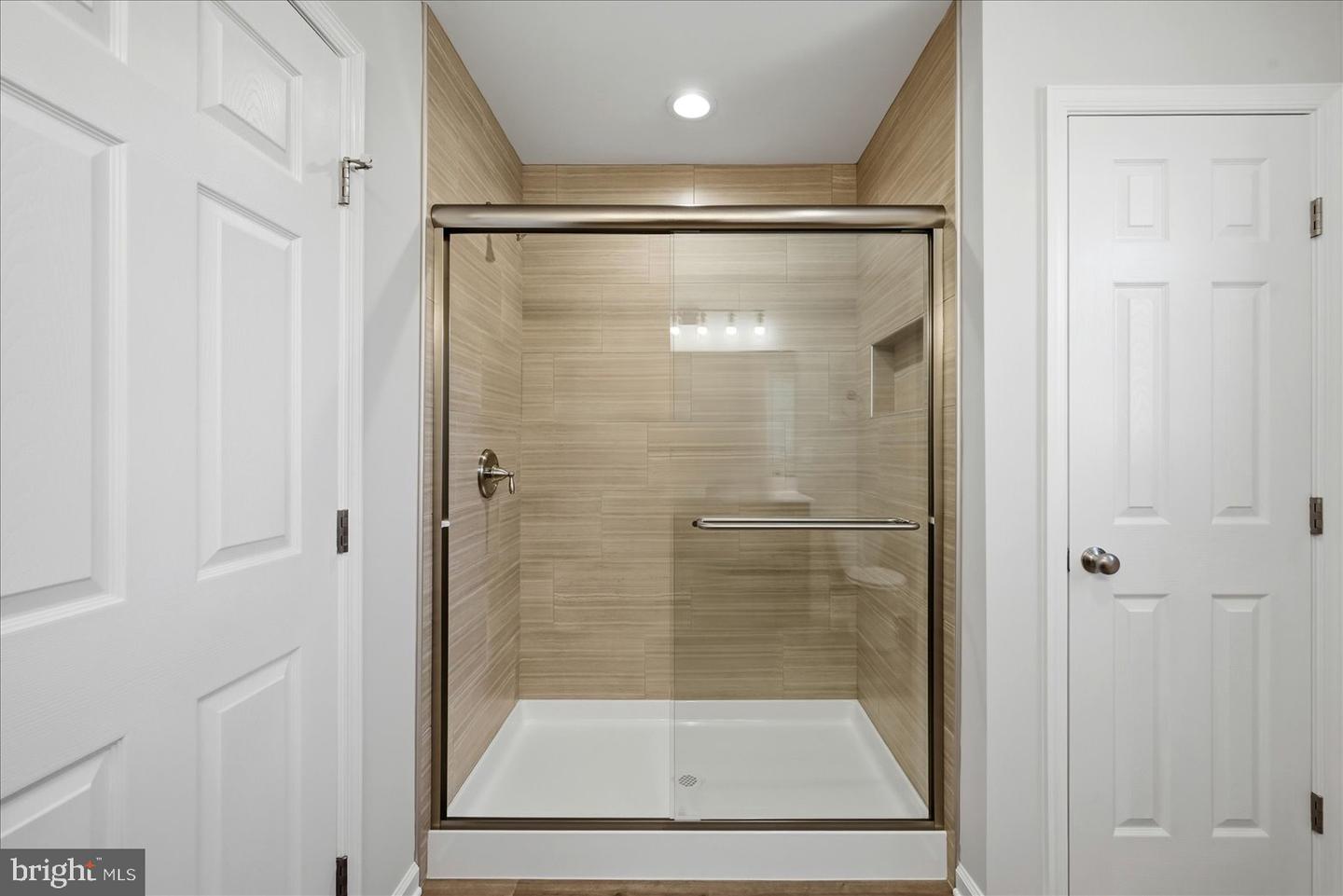 251 Rossmann Blvd Property Photo 38