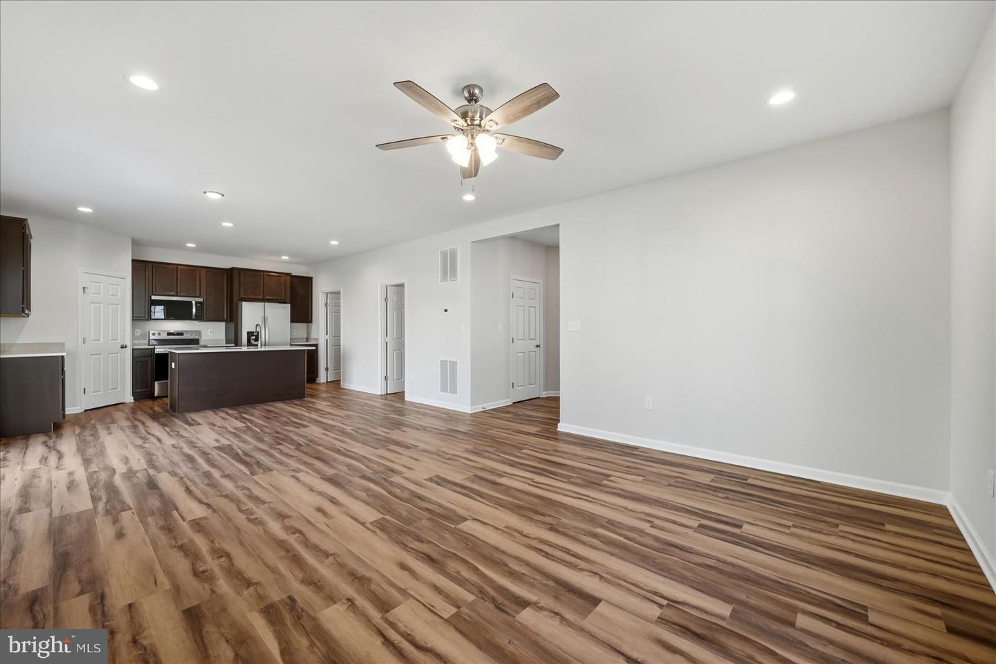 619 Farmington Blvd Property Photo 5