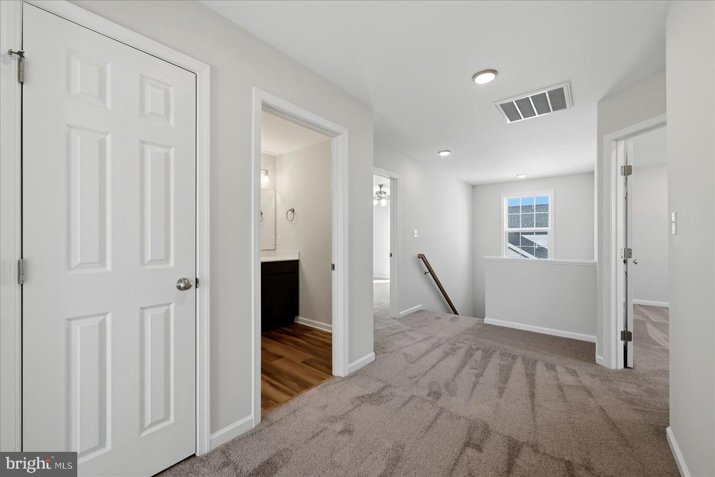 619 Farmington Blvd Property Photo 32