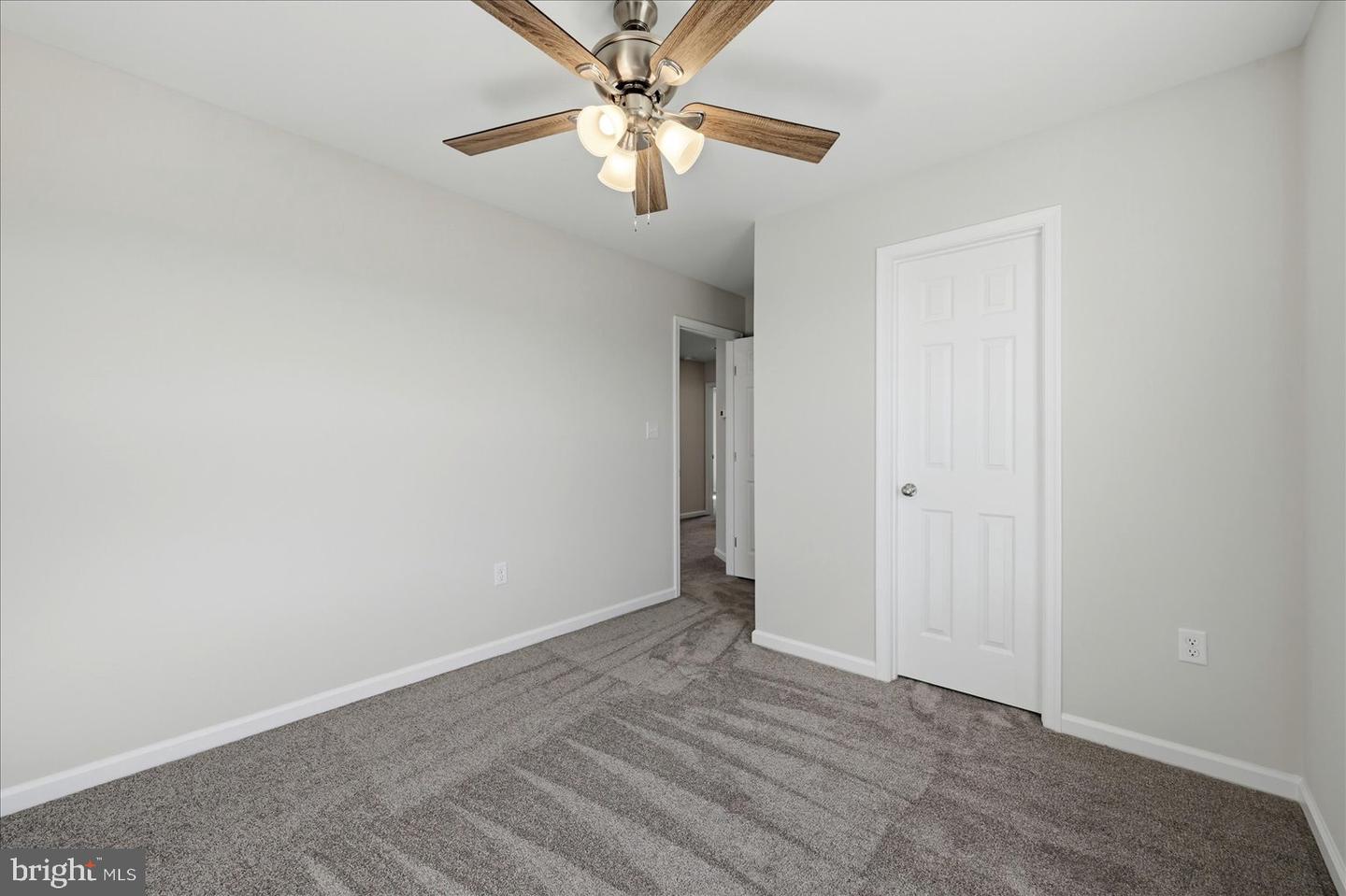 619 Farmington Blvd Property Photo 34