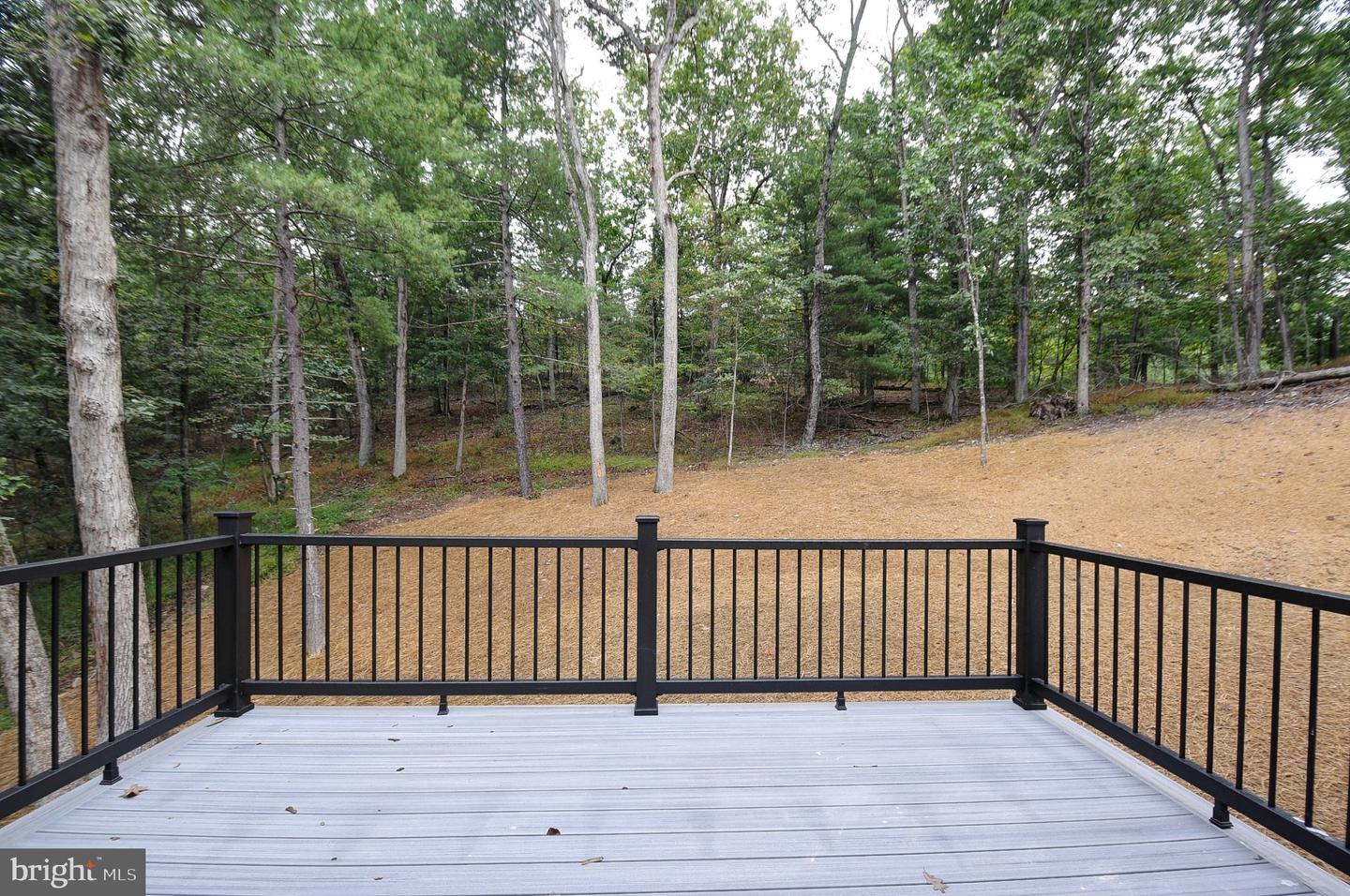 1114 Lakeview Dr Property Photo 28