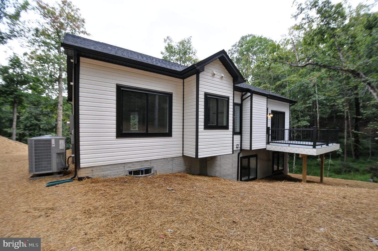 1114 Lakeview Dr Property Photo 34