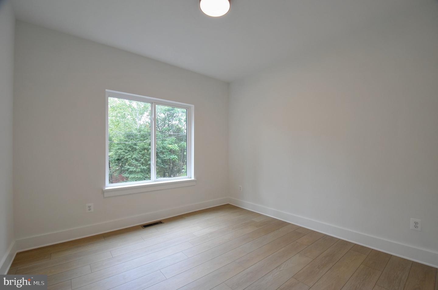 1114 Lakeview Dr Property Photo 55
