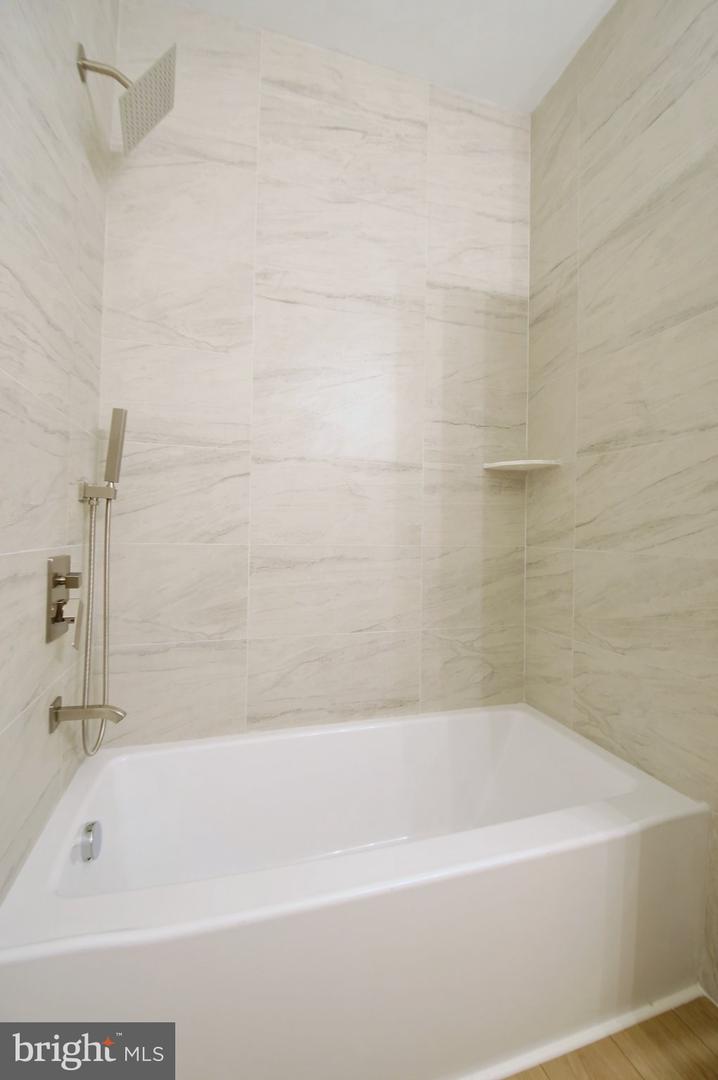 1114 Lakeview Dr Property Photo 58