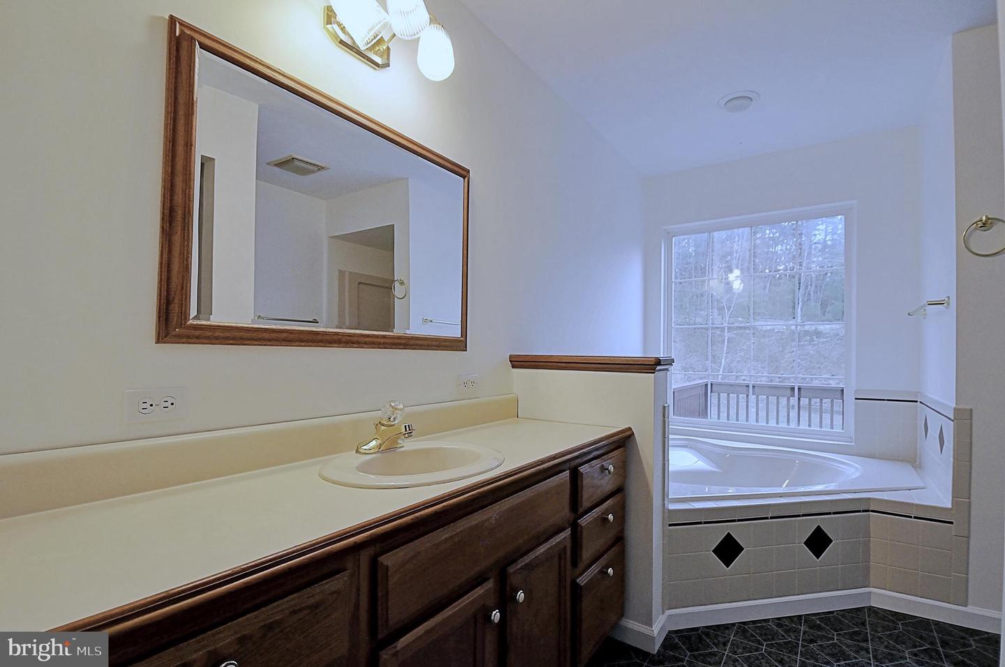 235 Peppermint Spring Ln Property Photo 54