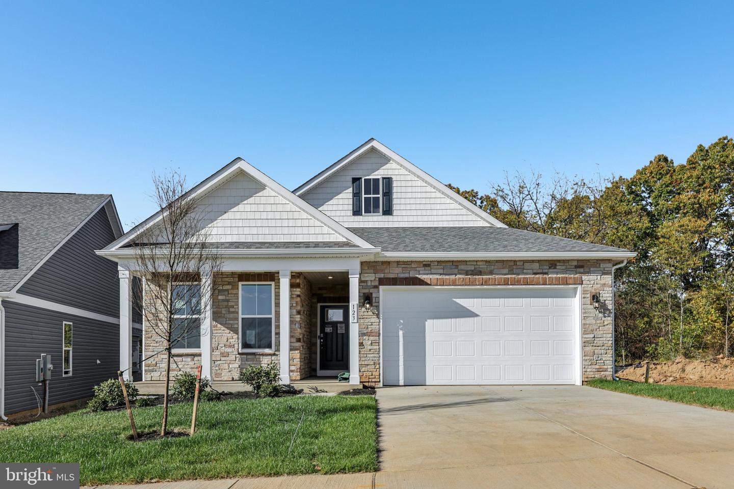 237 Hydrangea Way Property Photo 1