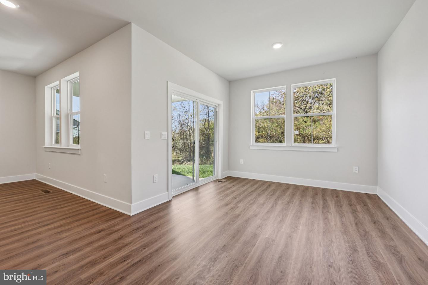 237 Hydrangea Way Property Photo 16
