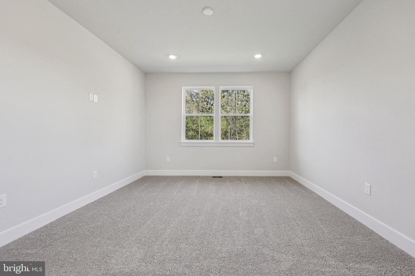 237 Hydrangea Way Property Photo 28