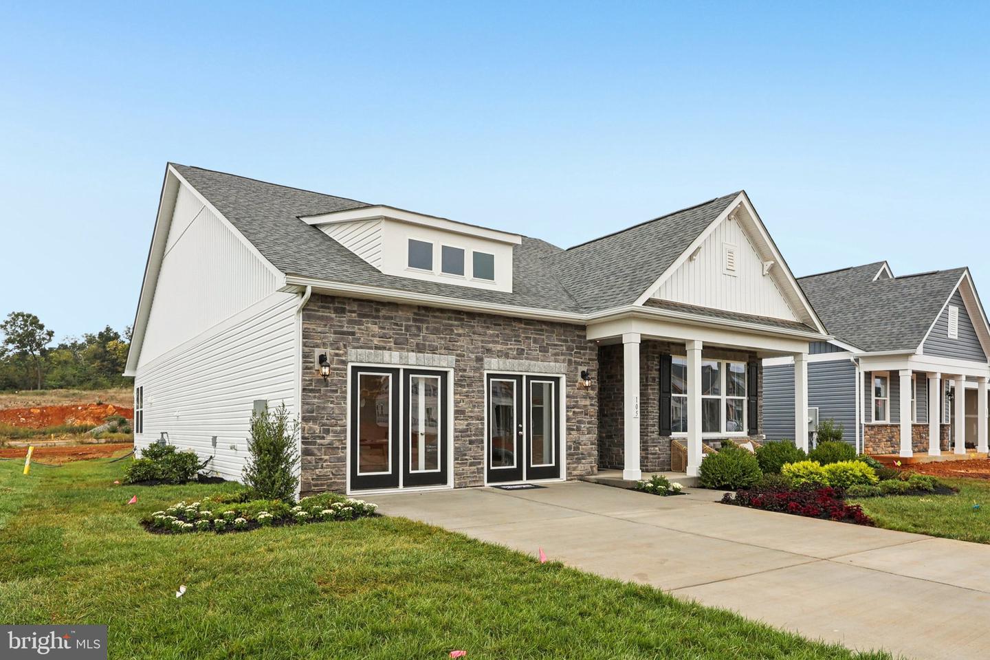 232 Hydrangea Way Property Photo 3