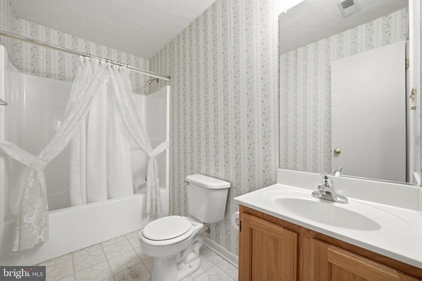 121-8 Brookland Ct #8 Property Photo 42