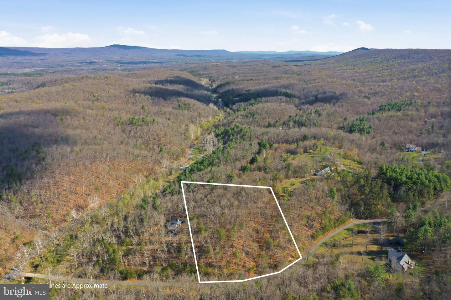 Whispering Knolls Dr Property Photo 2