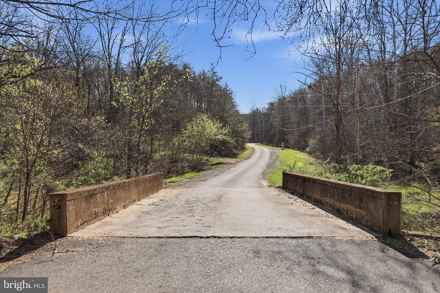 Whispering Knolls Dr Property Photo 6