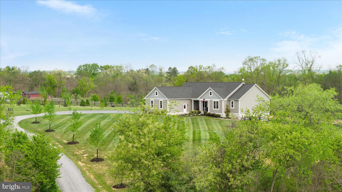 1015 Redbud Rd Property Photo 12