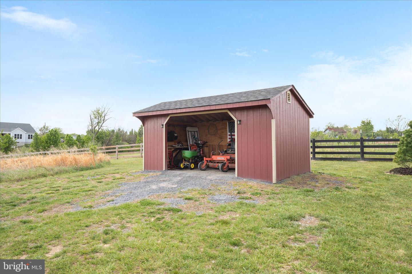 1015 Redbud Rd Property Photo 32
