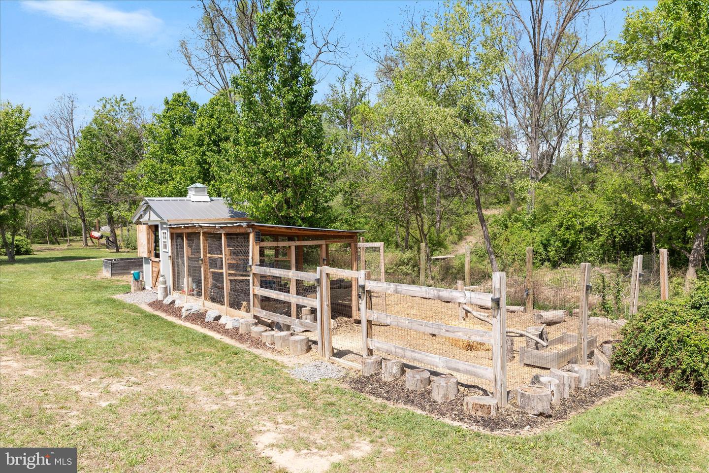 1015 Redbud Rd Property Photo 40