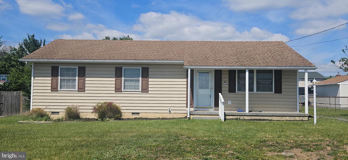 104 Hilltop Ter Property Photo 1