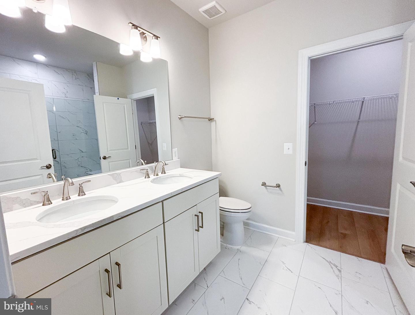 105 Heirloom Way Property Photo 12