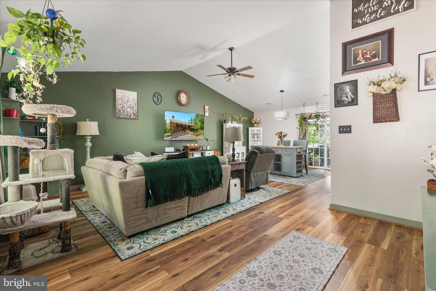 617 Fox Trl Property Photo 4