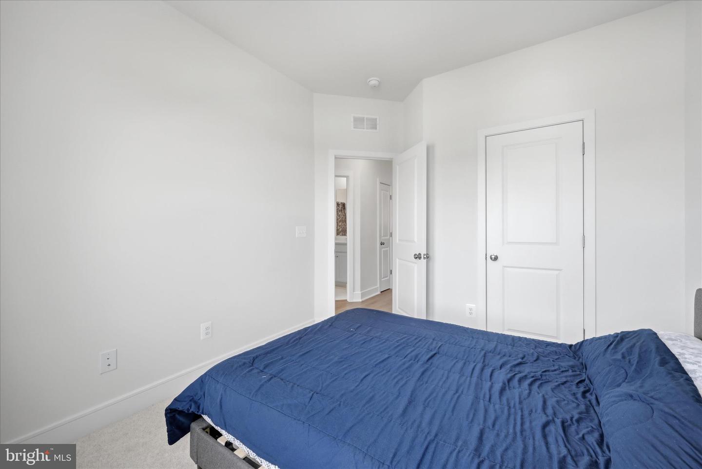 120 Leather Flower Dr Property Photo 31