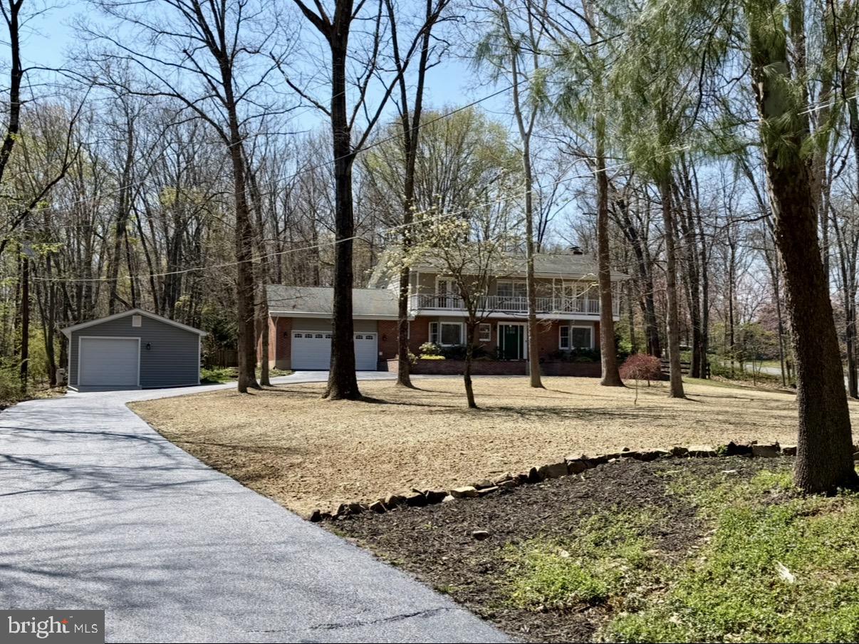405 Spring Valley Dr Property Photo 4