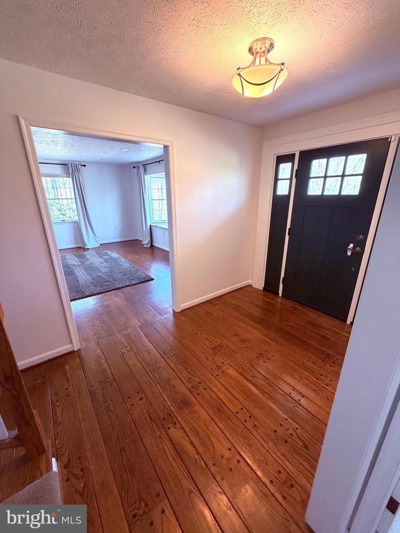 405 Spring Valley Dr Property Photo 17