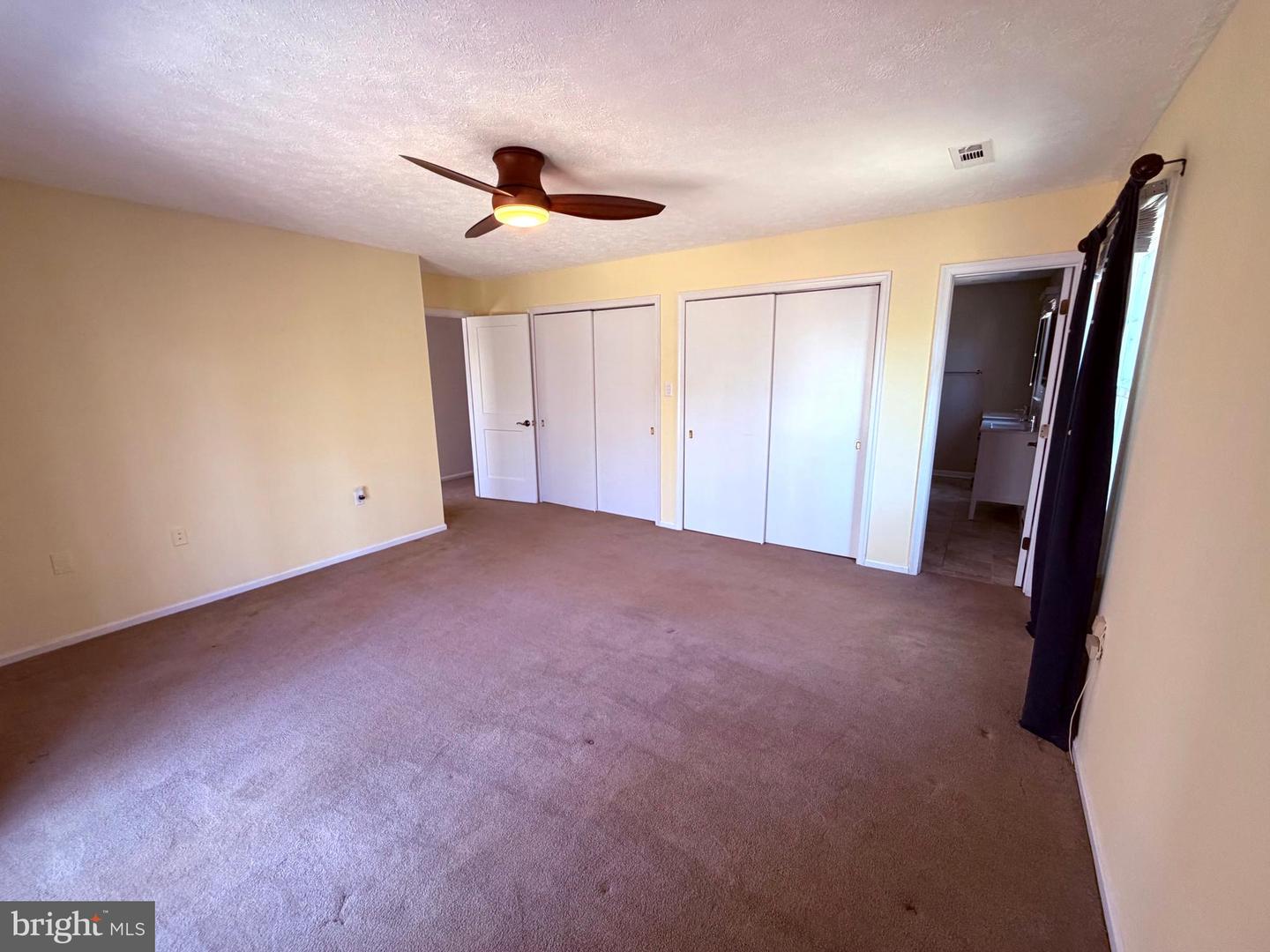 405 Spring Valley Dr Property Photo 22