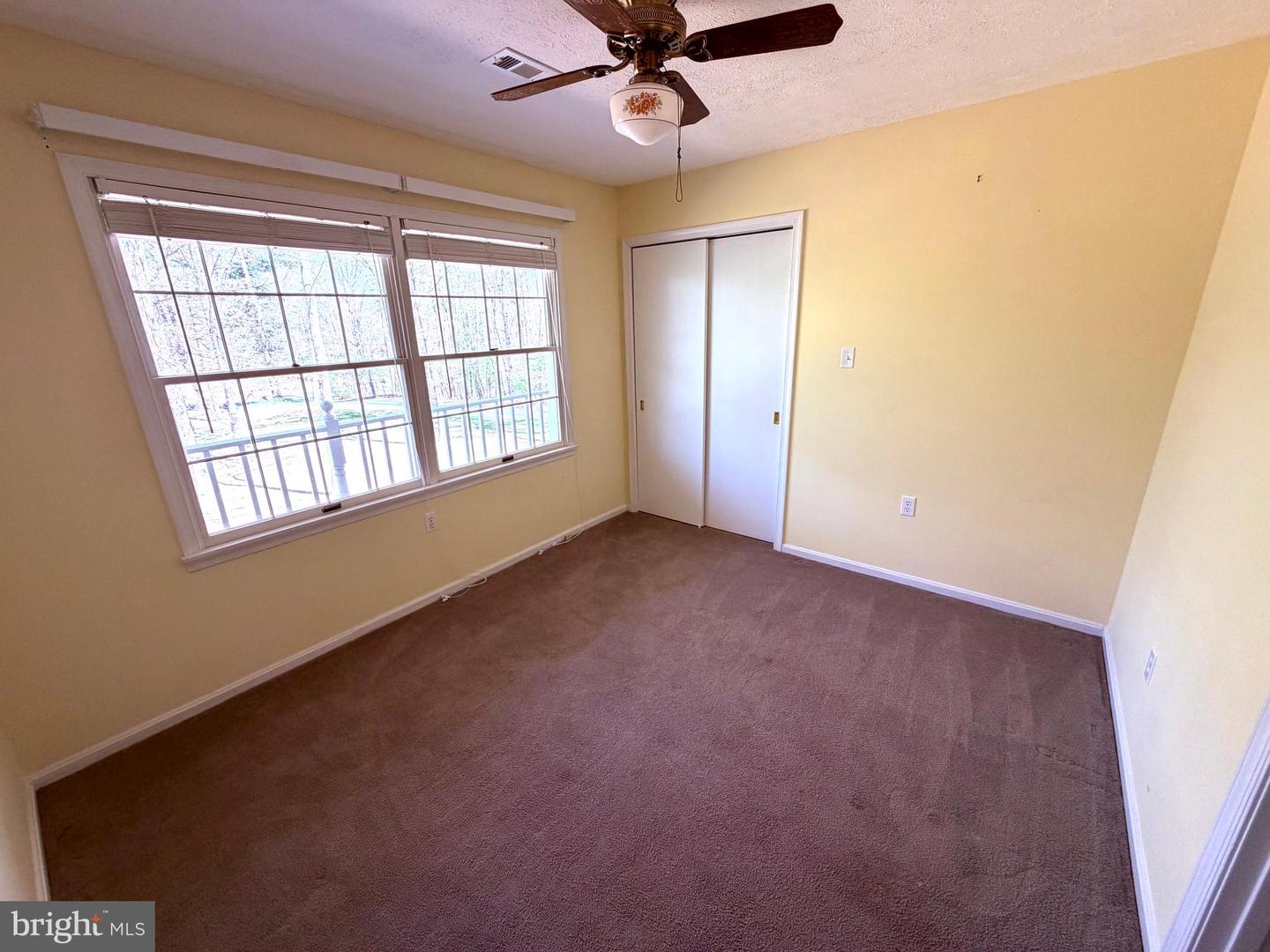 405 Spring Valley Dr Property Photo 28
