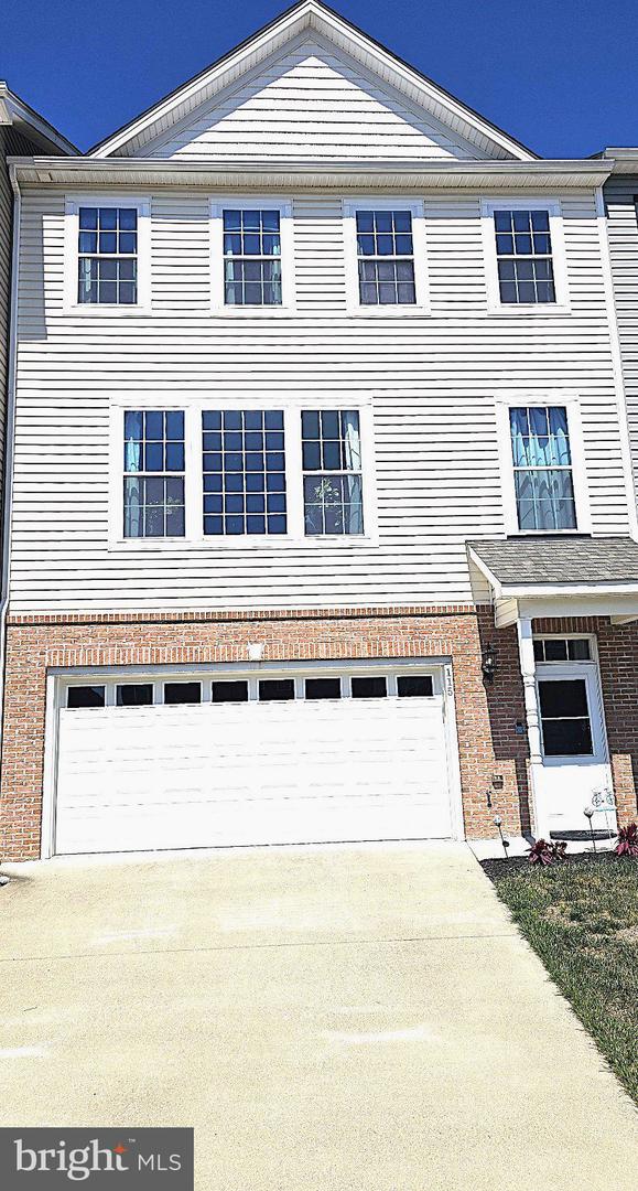115 BROCKHAM CT Property Photo 1