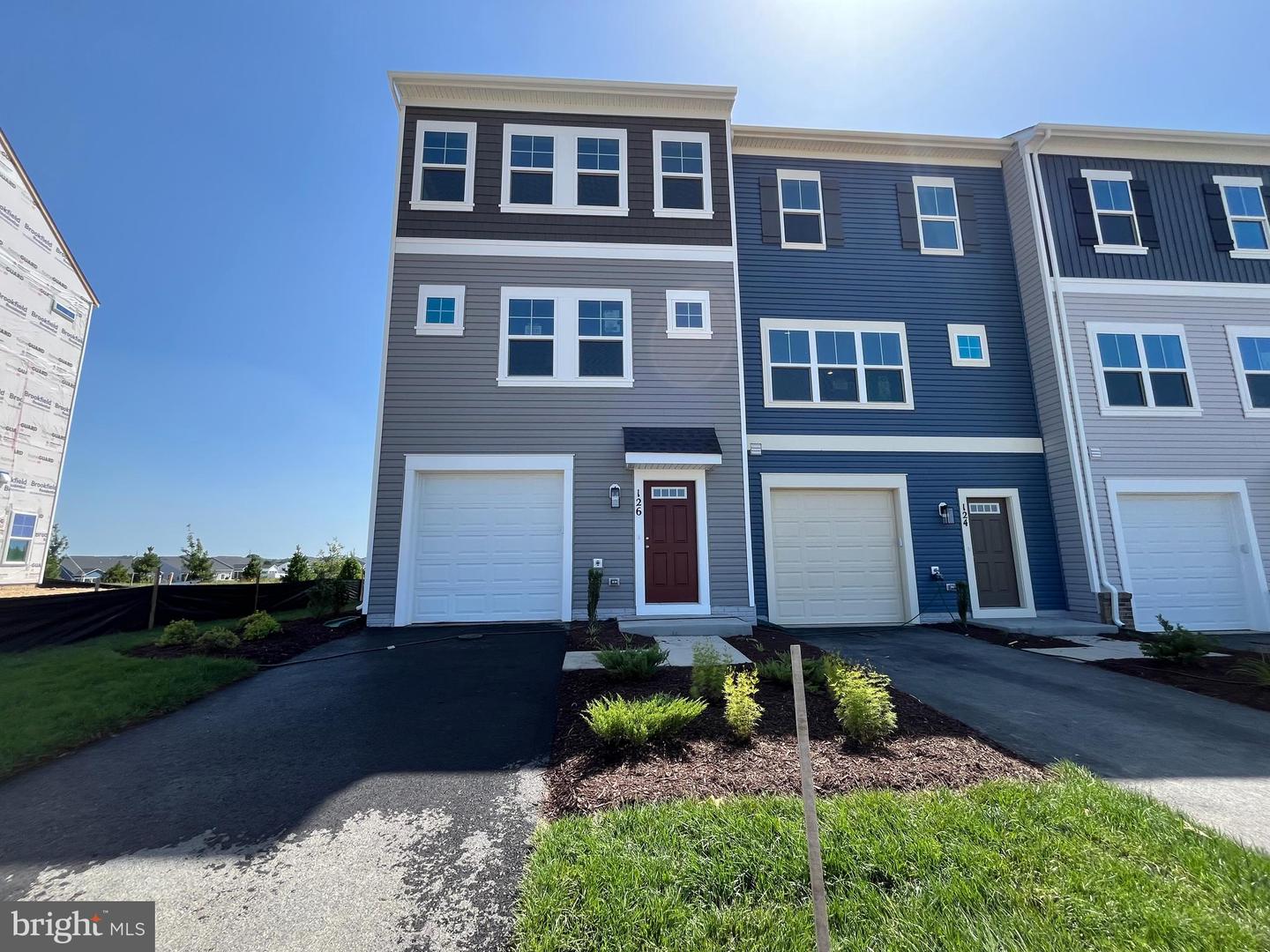 126 SWANSONG PL Property Photo 1