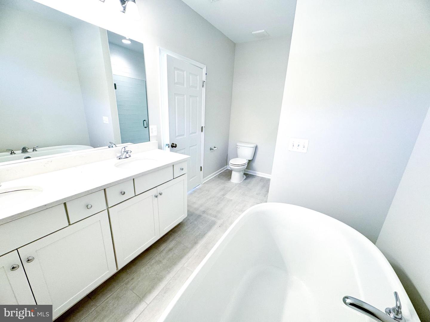 2465 Saffron Crest Dr Property Photo 9