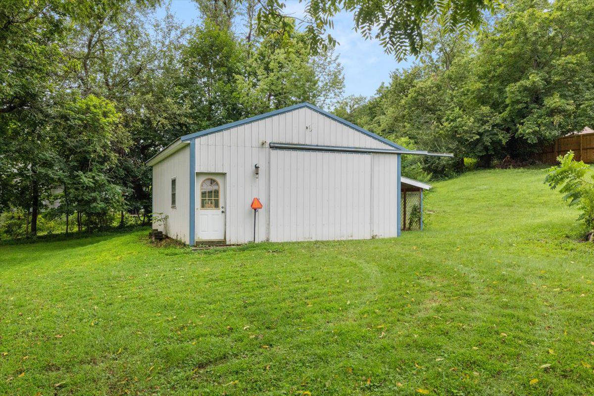 163 Margaret Ln Property Photo 6