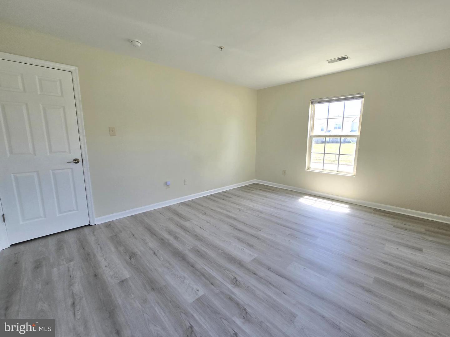 136-8 Brookland Ct #8 Property Photo 17