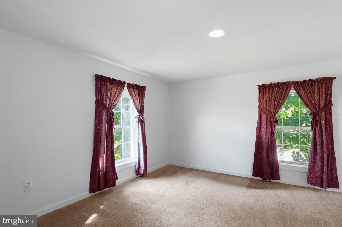 2974 Martinsburg Property Photo 12